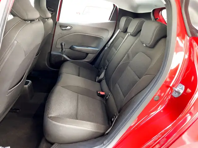 Renault Clio view 15