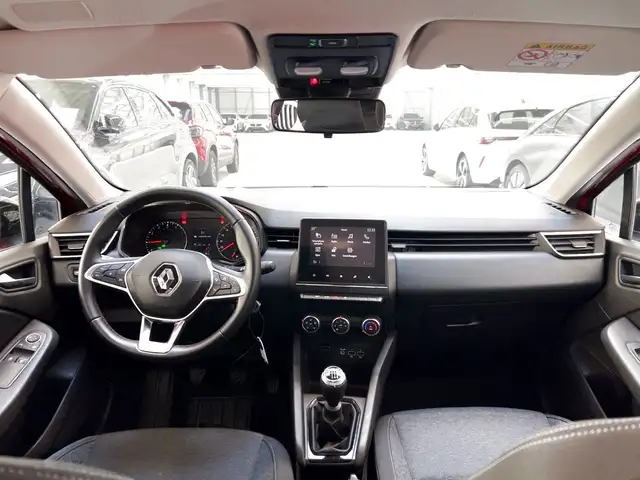 Renault Clio view 9