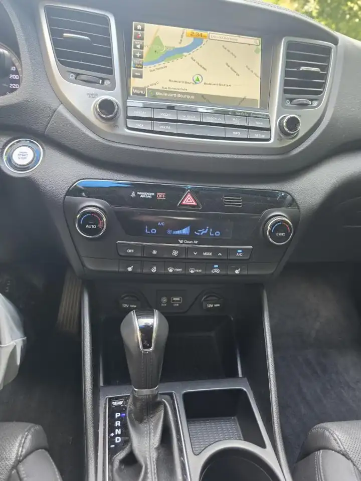 Hyundai TUCSON photo Hyundai TUCSON
