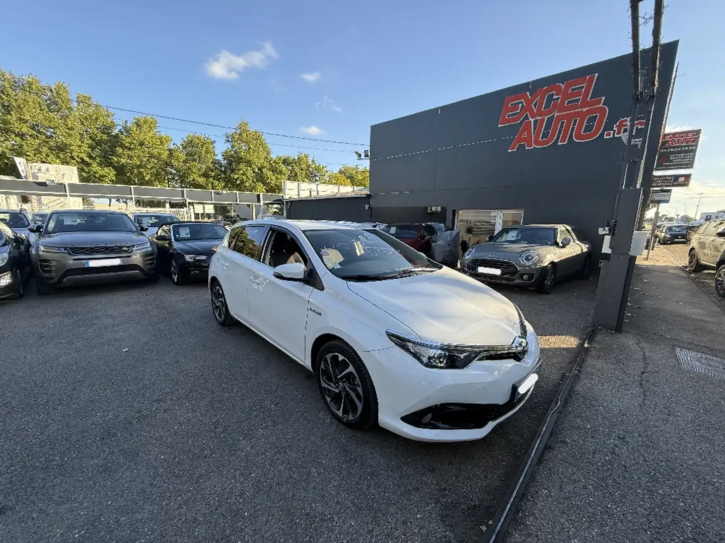 Toyota Auris 1.8 Hybride 136h Design nav TechnoLine - 1