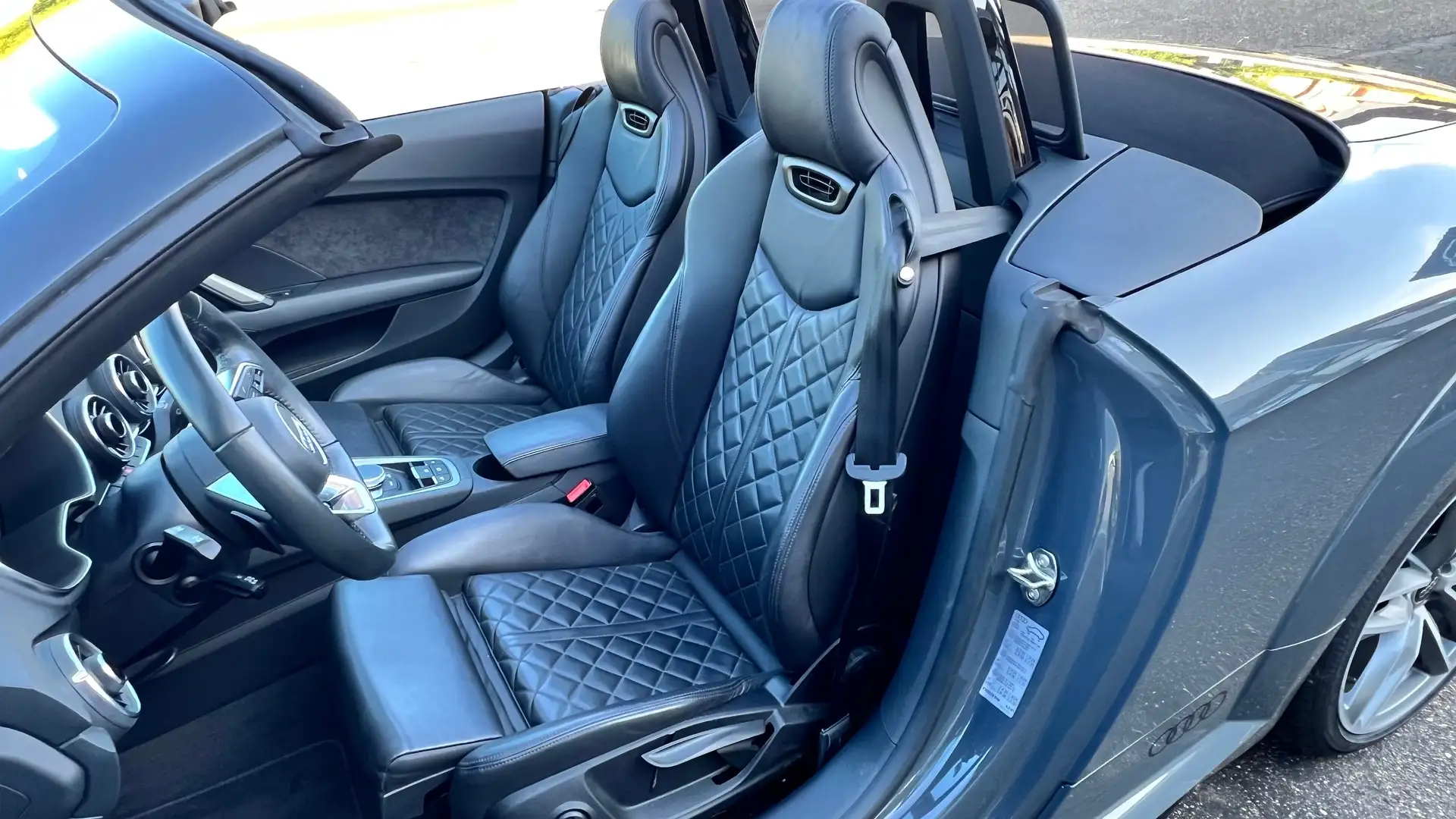 Audi TT TT Roadster 40 TFSI S tronic NAVI-LEDER-DSG-TOP Gri - 2