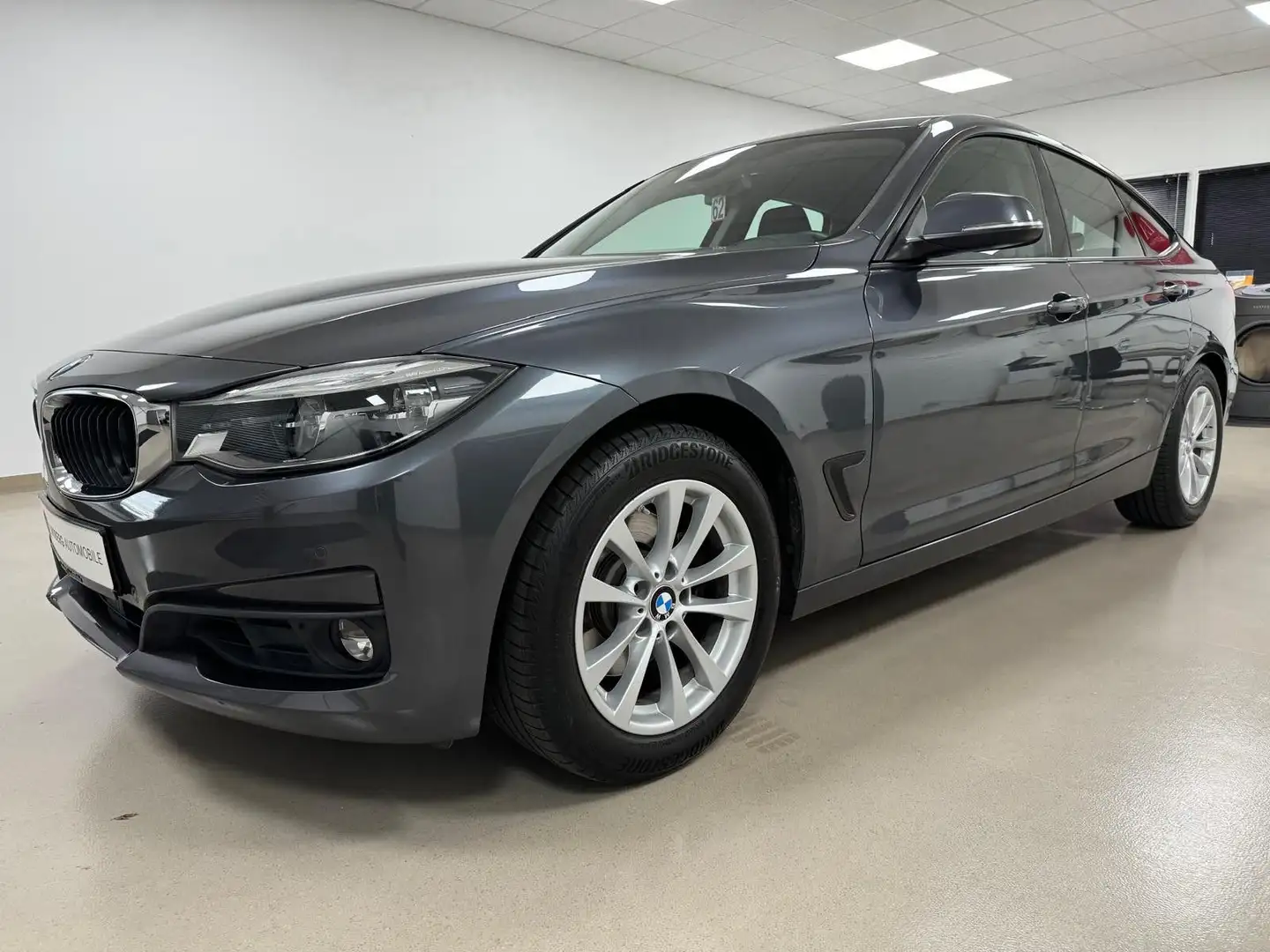 BMW 330 Gran Turismo 330 i xDrive Advantage*PDC*NAVI*AC* Gris - 1