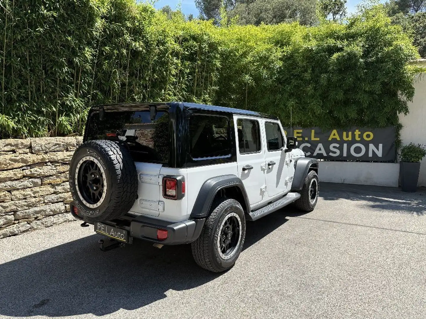 Jeep Wrangler Unlimited 2.0 l T 272 ch 4x4 BVA8 Sport Blanc - 2