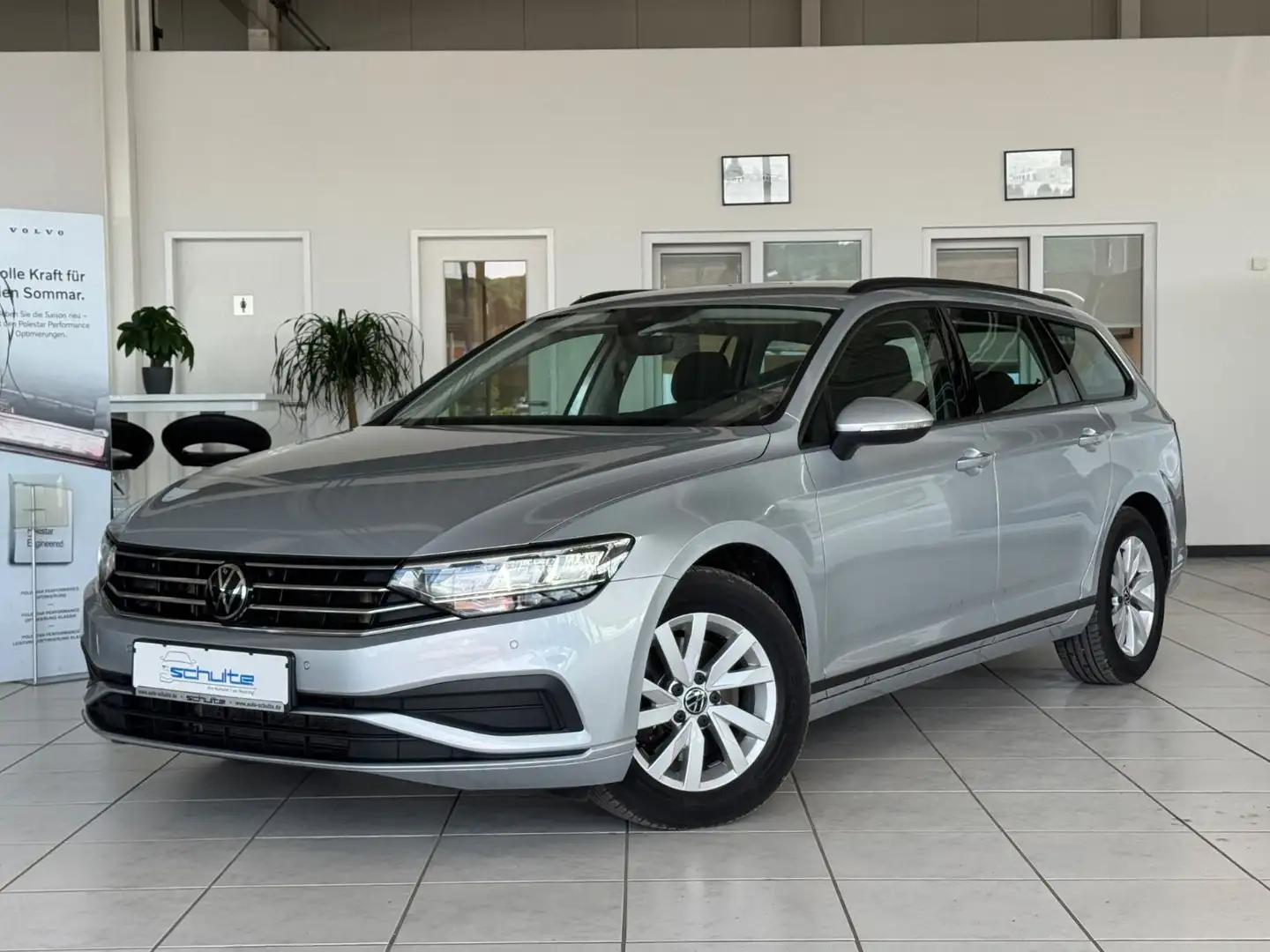 Volkswagen Passat Variant *AHK*DSG*Navi* Silber - 1