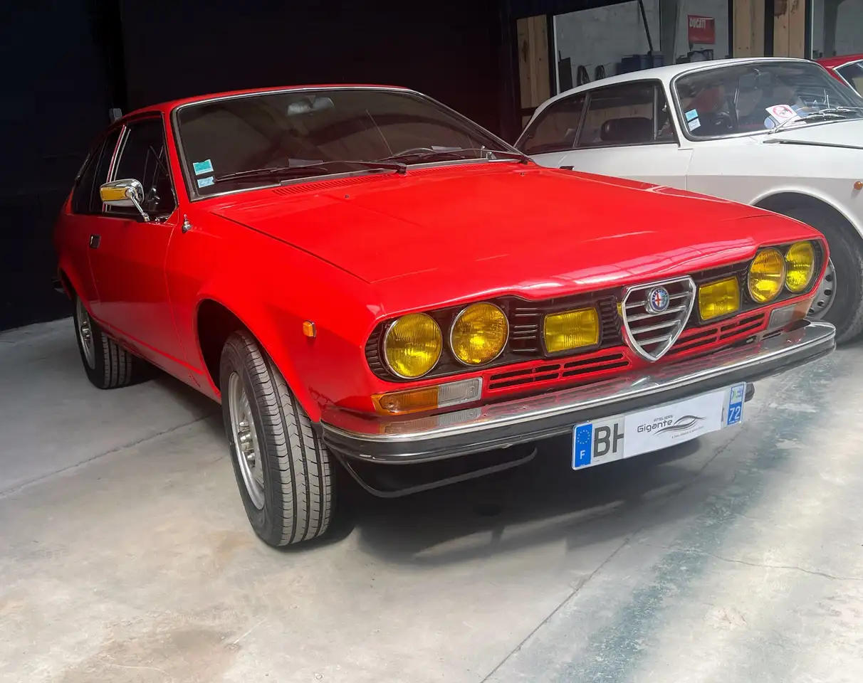 Alfa Romeo Alfetta GTV, foto 2