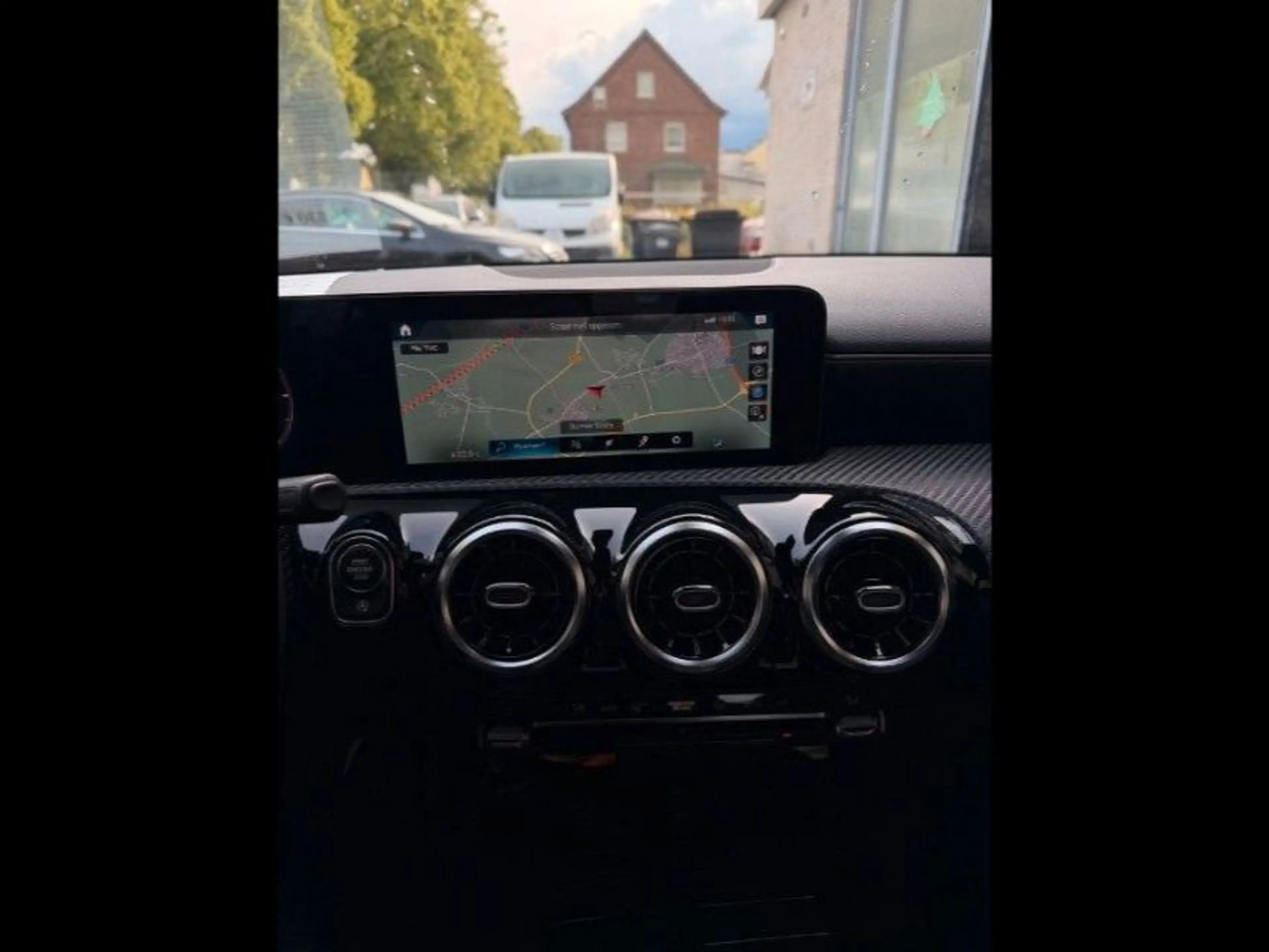 Mercedes-Benz CLA 180 d DCT Busines Soulition*1.Hand — photo 12