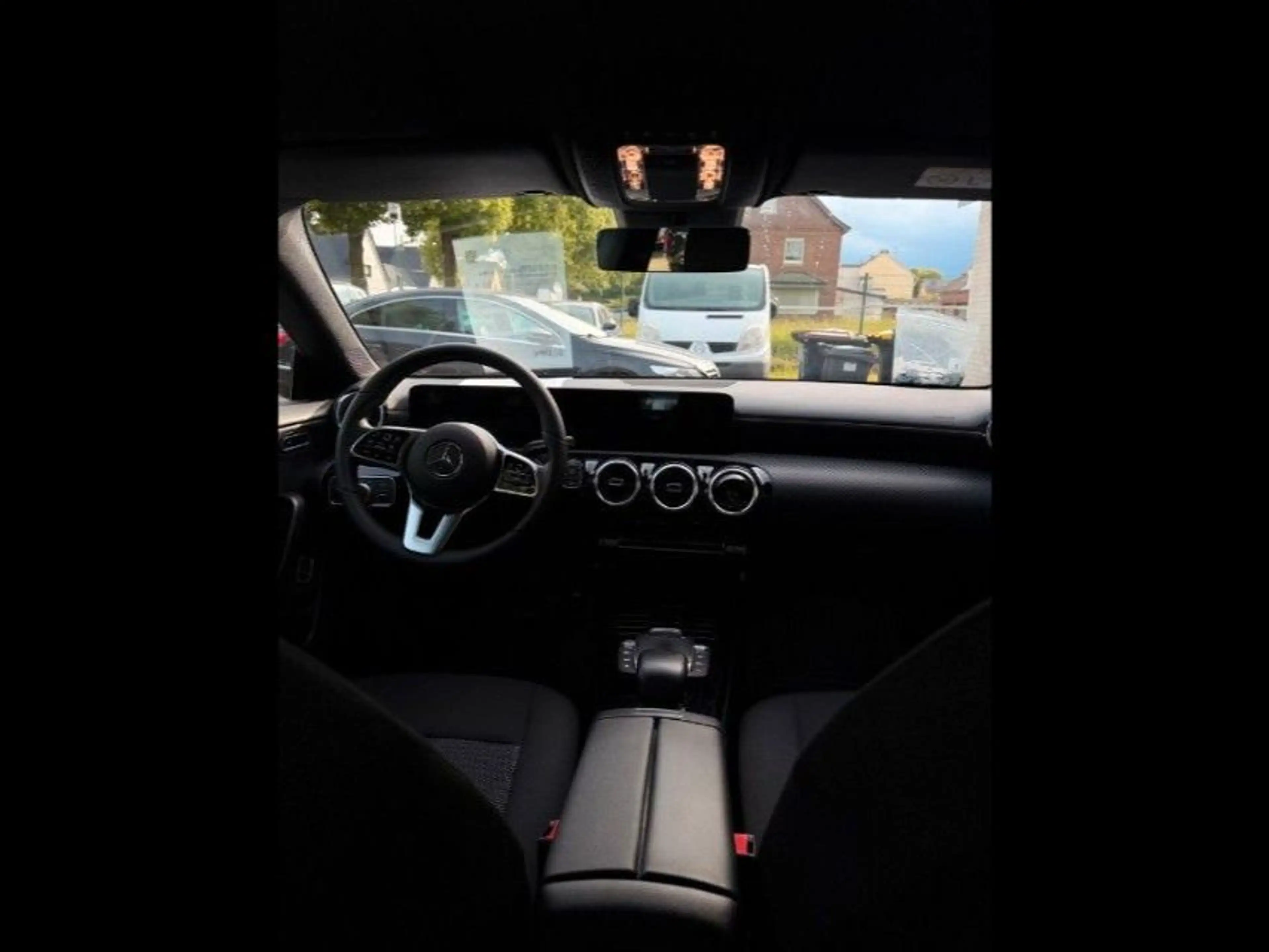 Mercedes-Benz CLA 180 d DCT Busines Soulition*1.Hand — photo 17