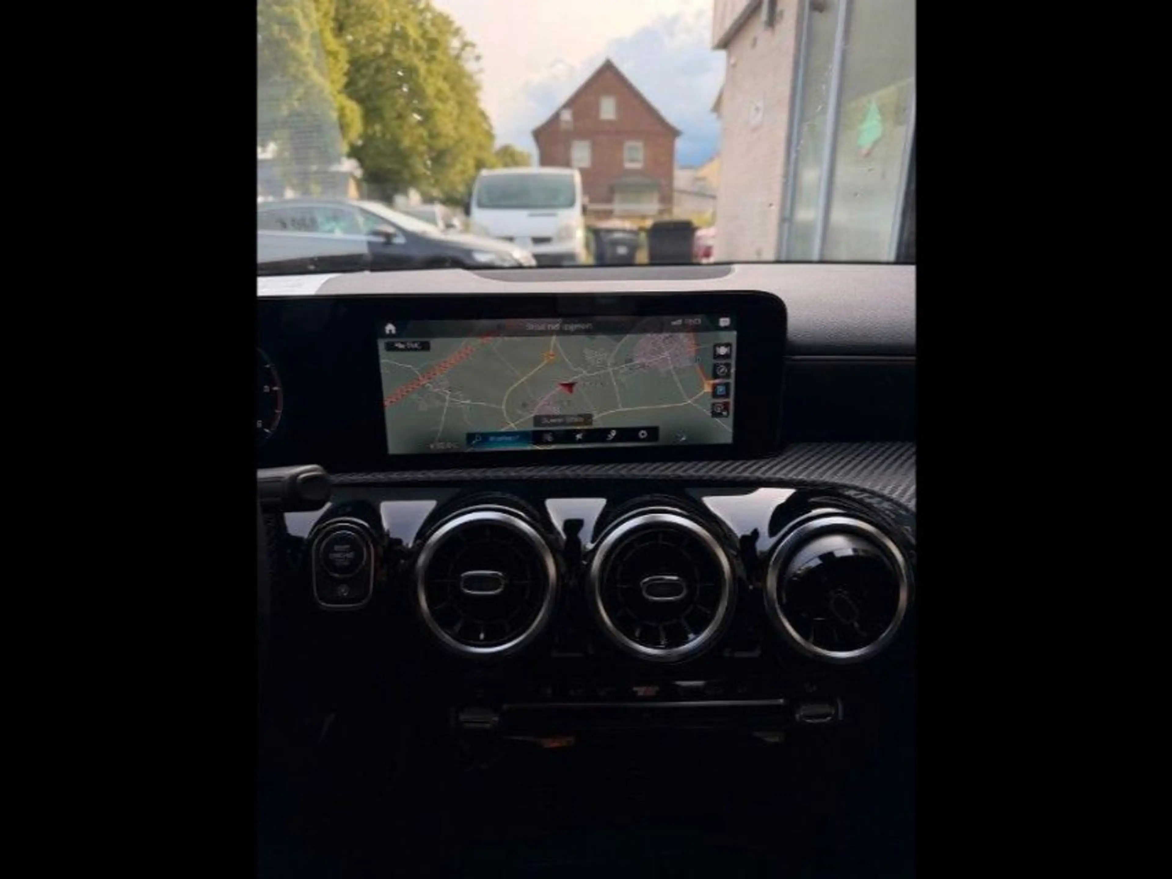 Mercedes-Benz CLA 180 d DCT Busines Soulition*1.Hand — photo 13