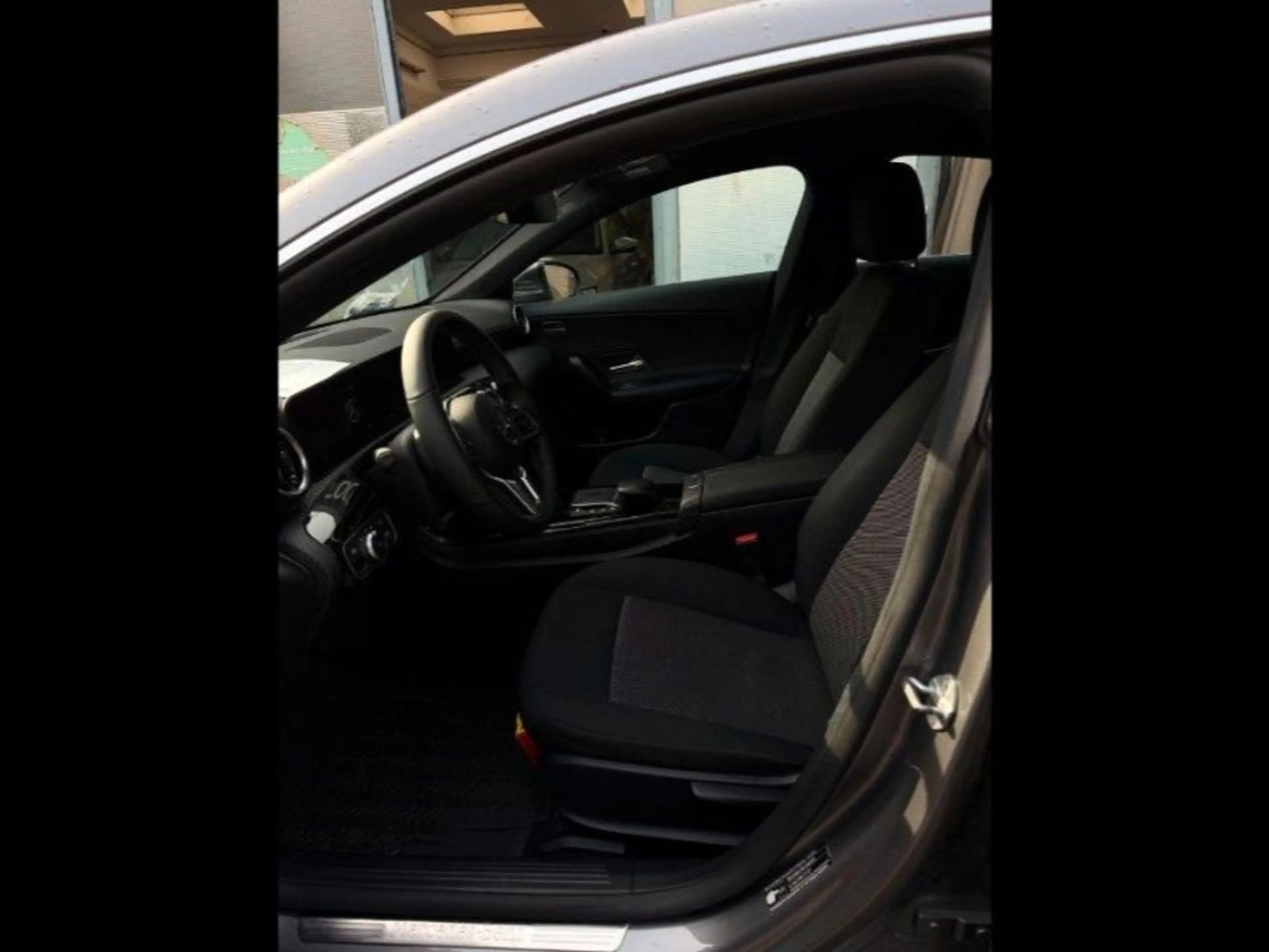 Mercedes-Benz CLA 180 d DCT Busines Soulition*1.Hand — photo 20