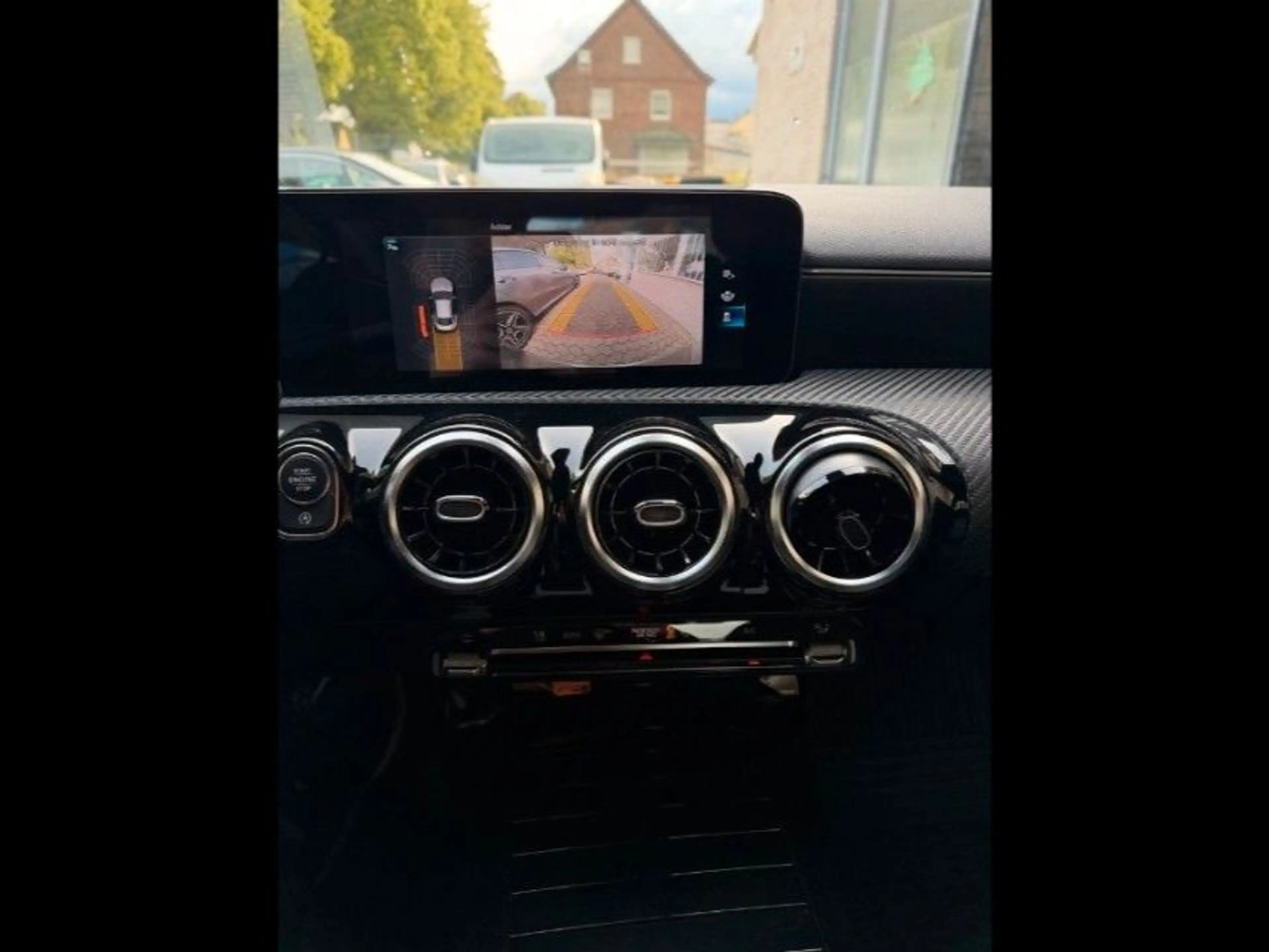 Mercedes-Benz CLA 180 d DCT Busines Soulition*1.Hand — photo 15