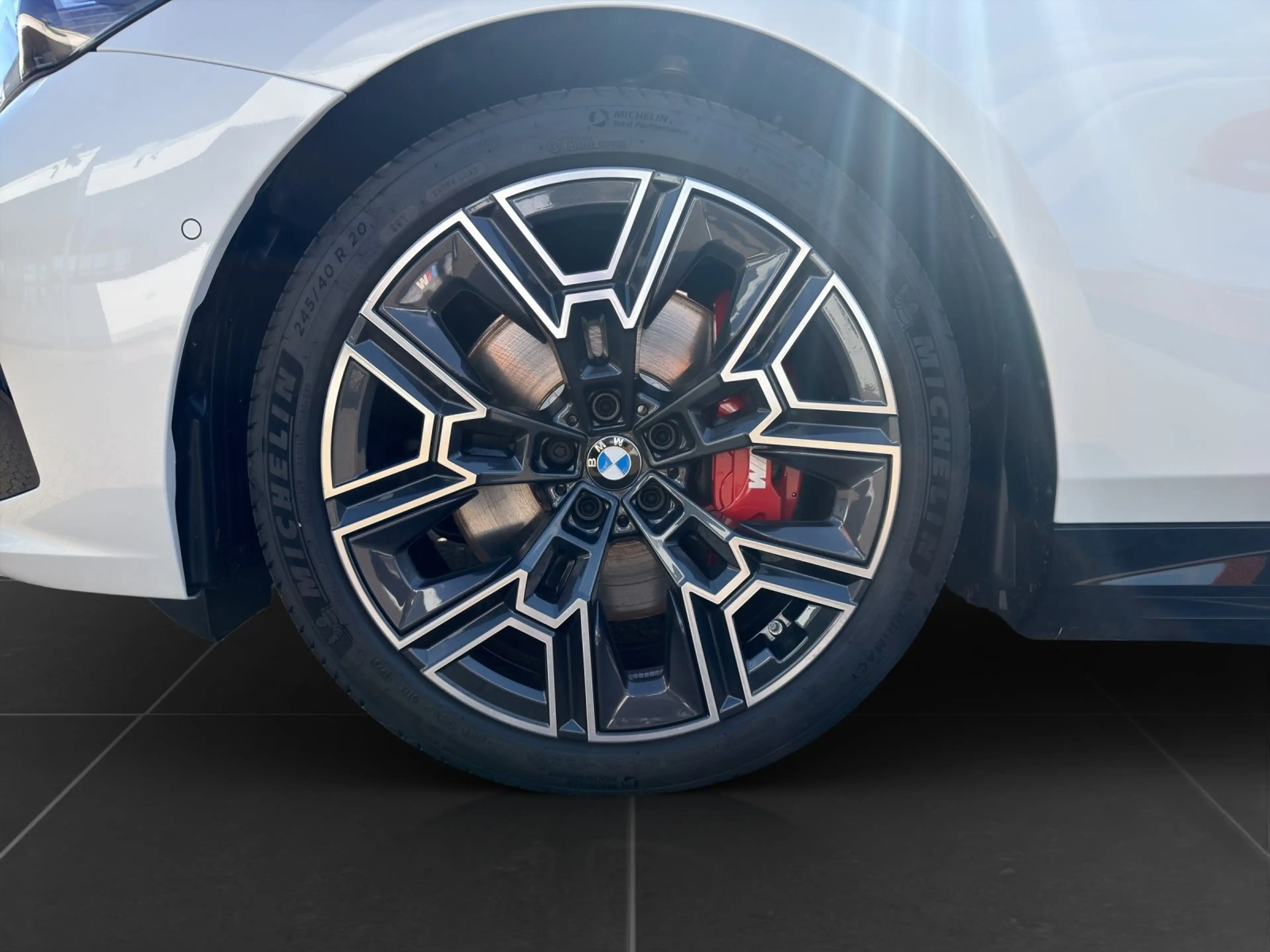 BMW i5 eDrive40  UPE 91.105,- € #exclusive — photo 8