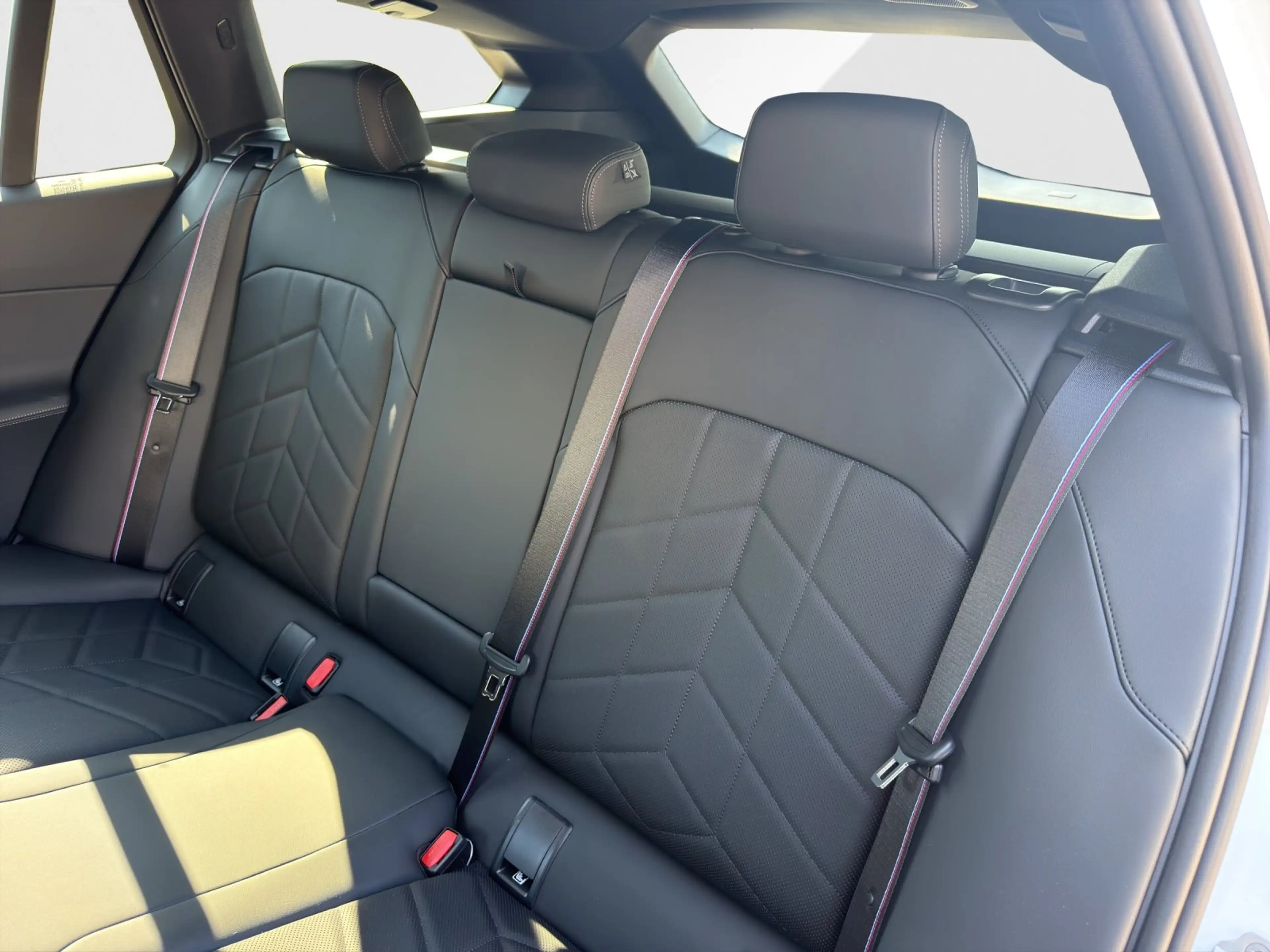 BMW i5 eDrive40  UPE 91.105,- € #exclusive — photo 13