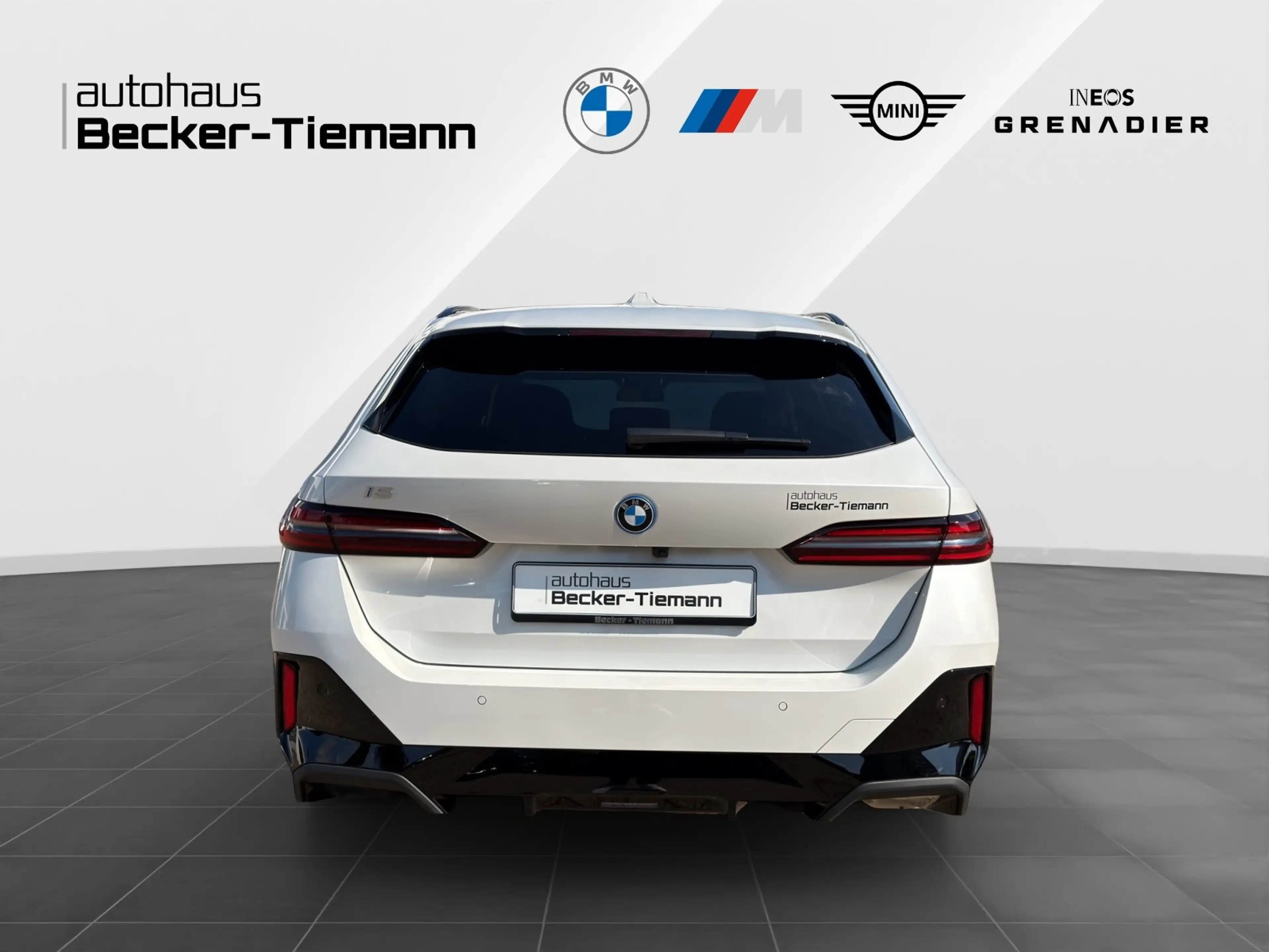 BMW i5 eDrive40  UPE 91.105,- € #exclusive — photo 5