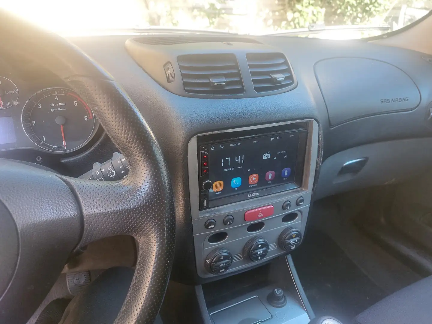Alfa Romeo 147 1.9 JTD ct ok avec carnet d entretien - 2