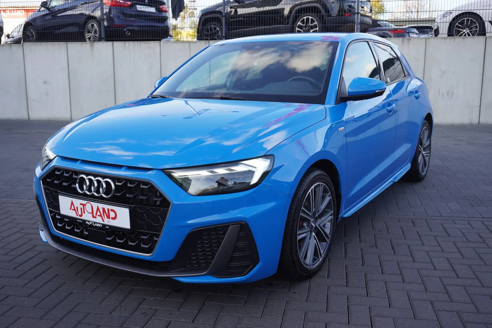 Audi A1 30 Sportback 1.0 TFSI S line LED Navi ACC PDC Bleu - 2