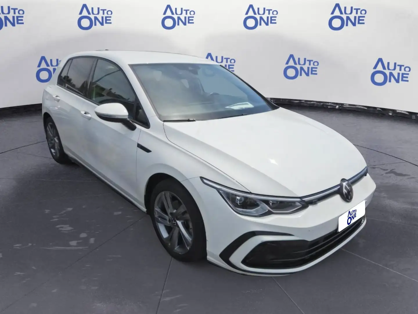 Volkswagen Golf 1.5 TSI 130Cv EVO ACT R-Line - autoone.it - 2k* Bianco - 1