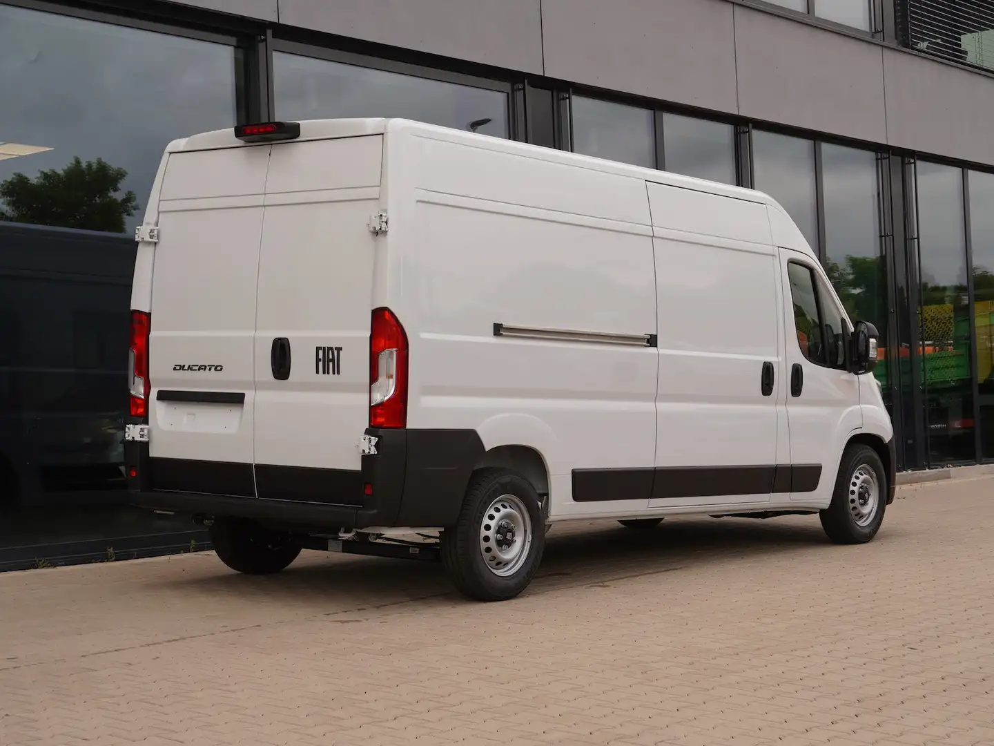 Fiat Ducato 35 L3H2 140 AT8 / Schwingsitz Weiß - 2