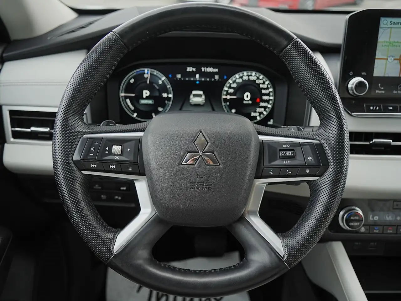 Mitsubishi Outlander снимка Mitsubishi Outlander