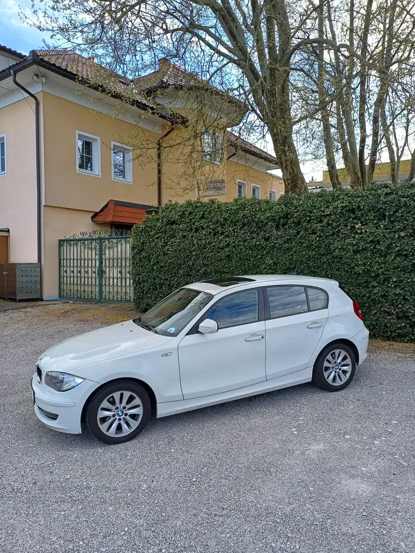 BMW 118 118i Österreich-Paket Aut. Weiß - 2