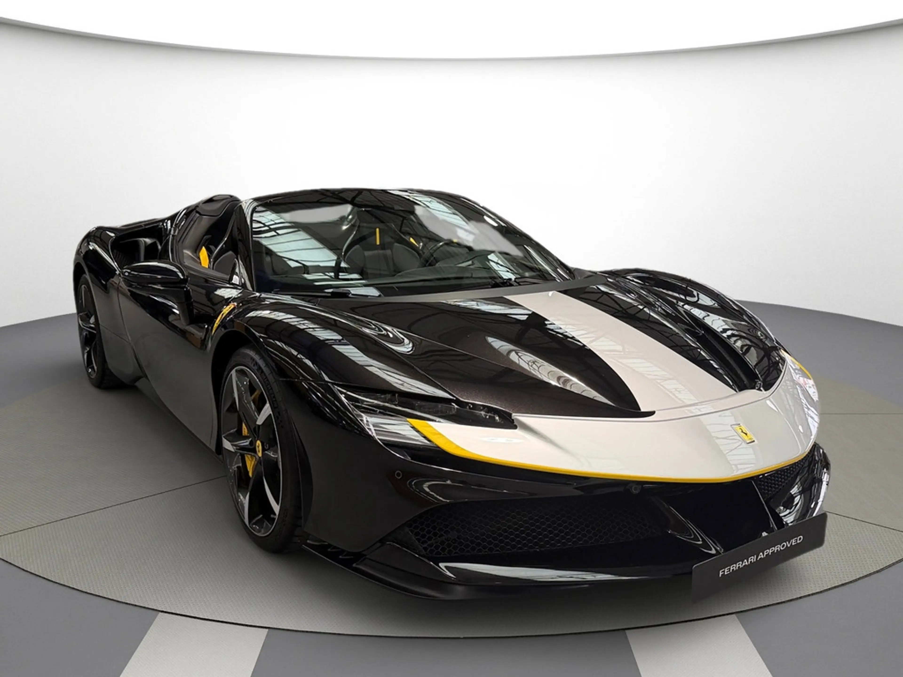 Ferrari SF90 Spider — photo 12