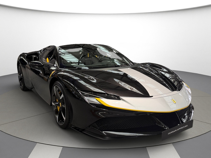 Ferrari SF90 Spider — photo 12