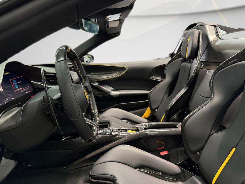 Ferrari SF90 Spider — photo 14