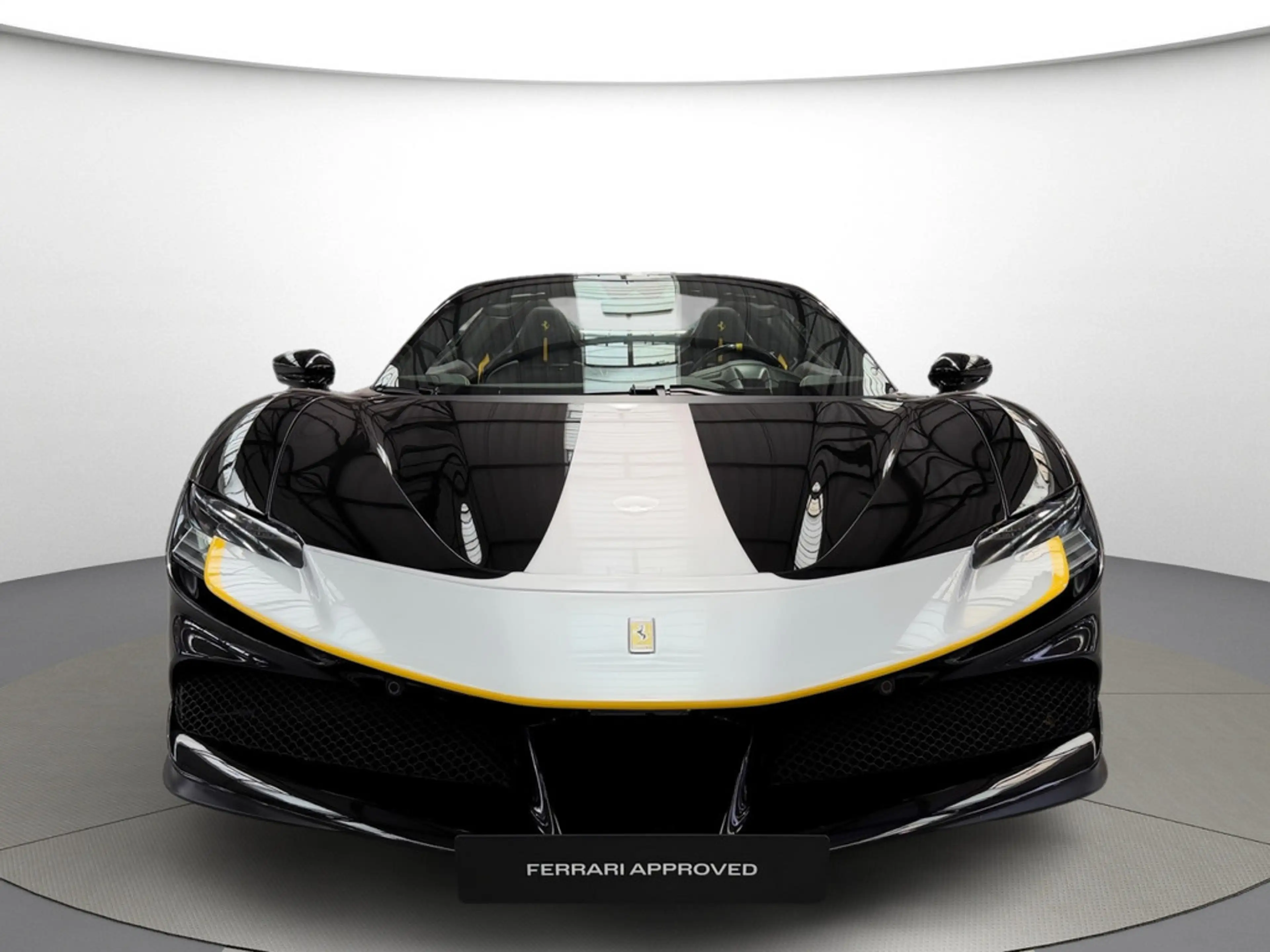 Ferrari SF90 Spider — photo 2