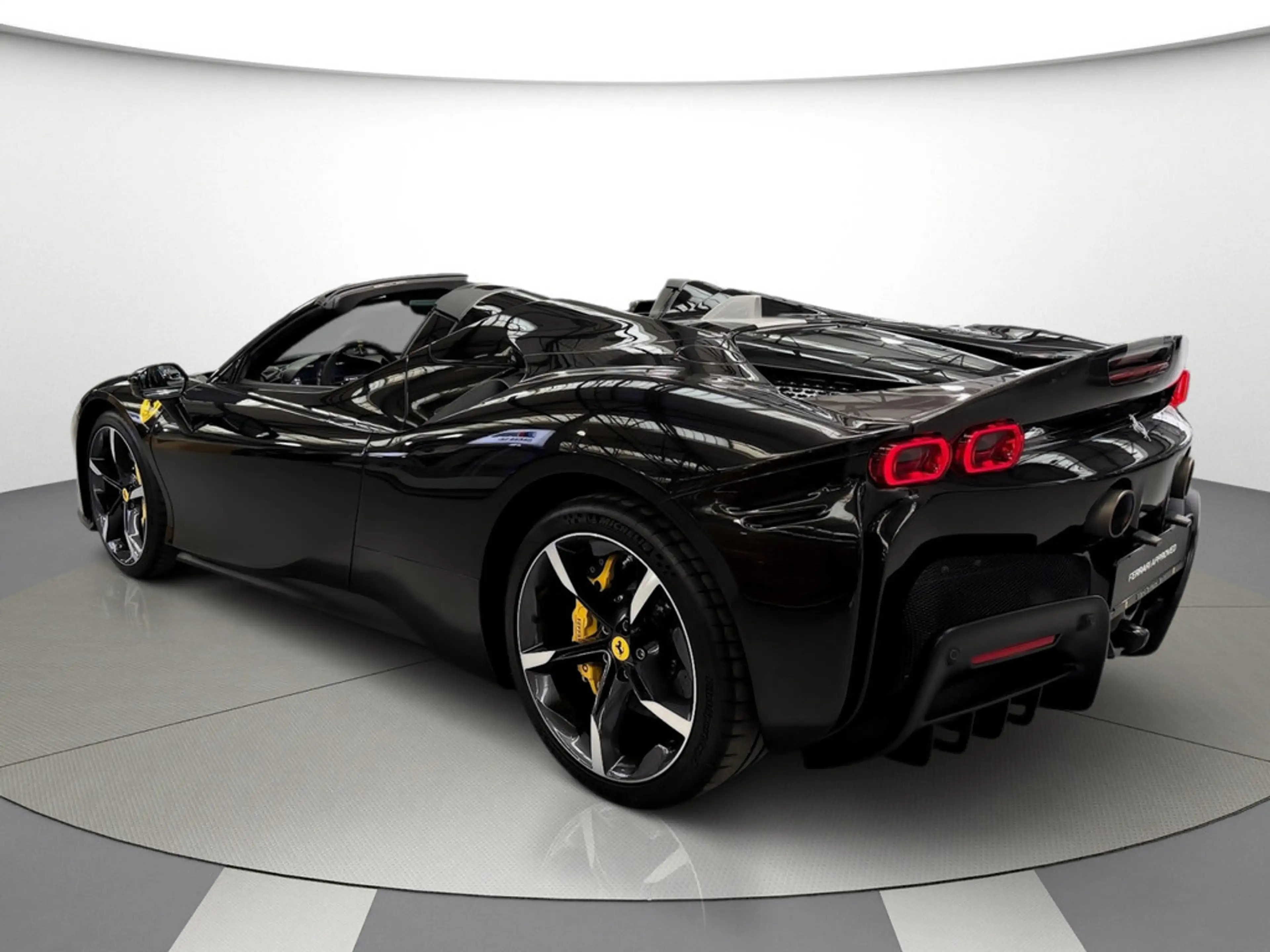 Ferrari SF90 Spider — photo 6