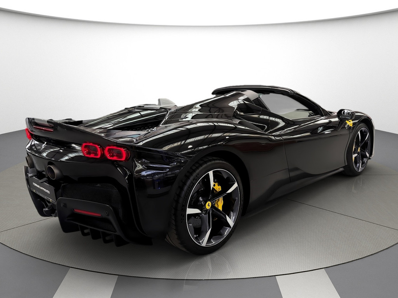 Ferrari SF90 Spider — photo 9