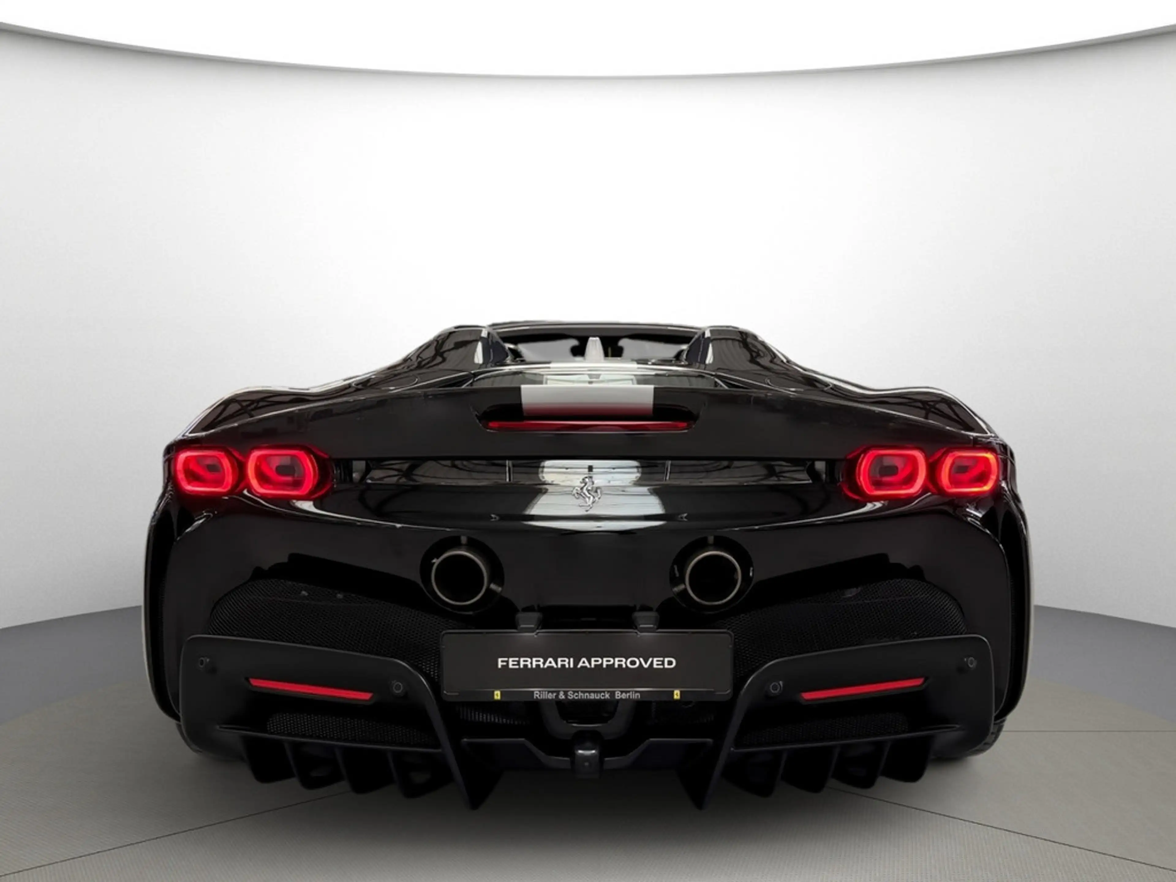 Ferrari SF90 Spider — photo 7