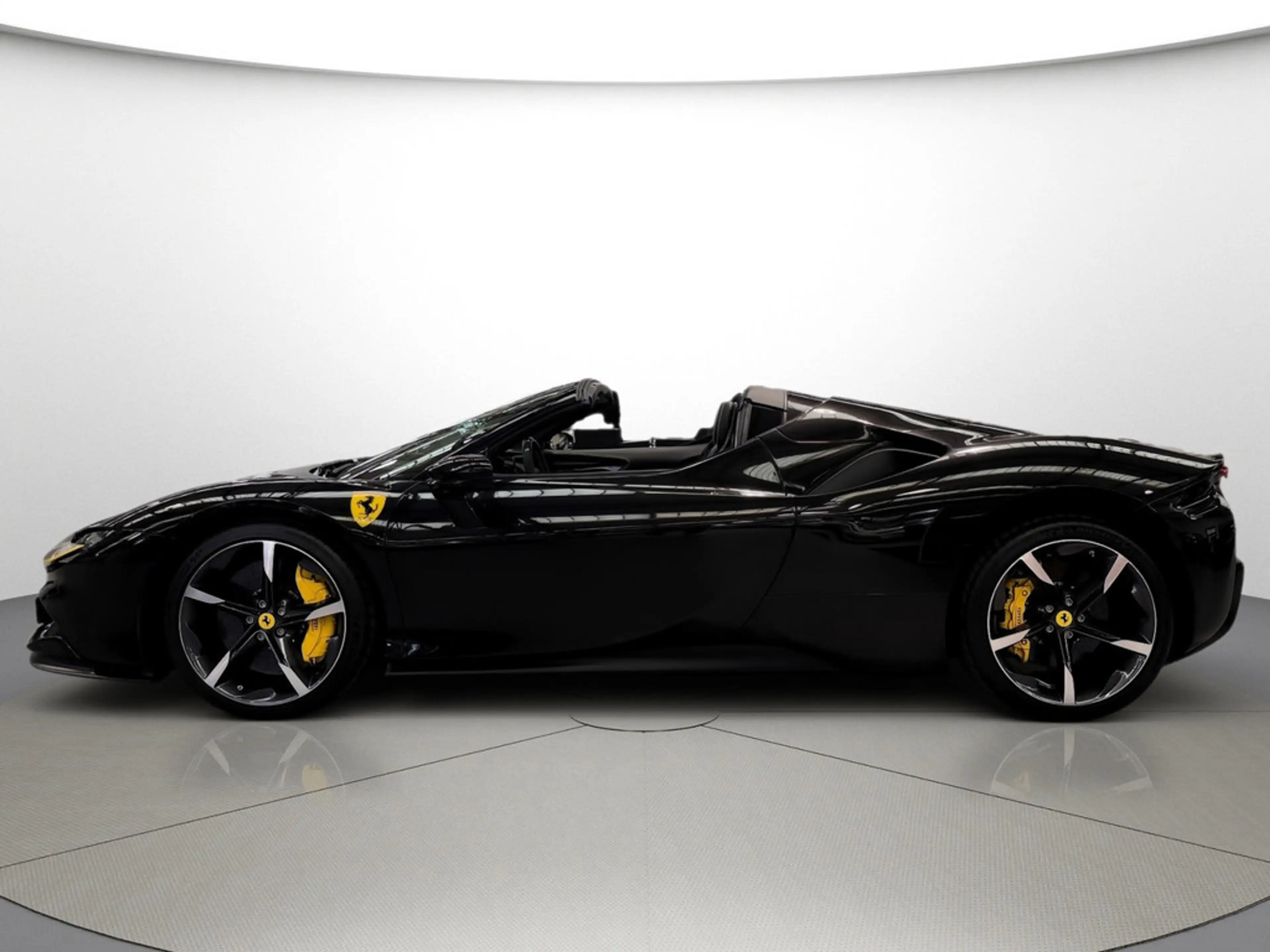 Ferrari SF90 Spider — photo 4