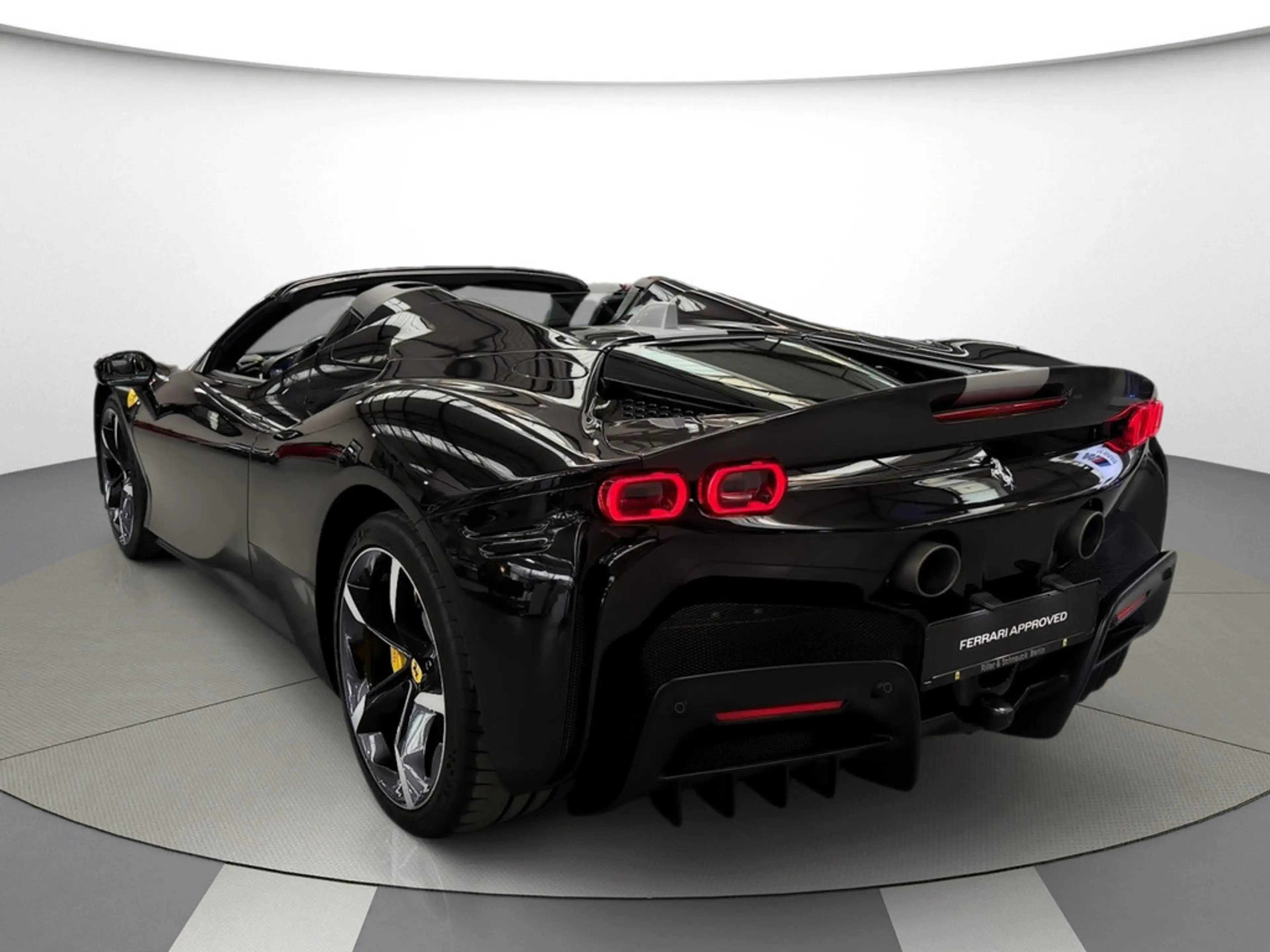 Ferrari SF90 Spider — photo 5
