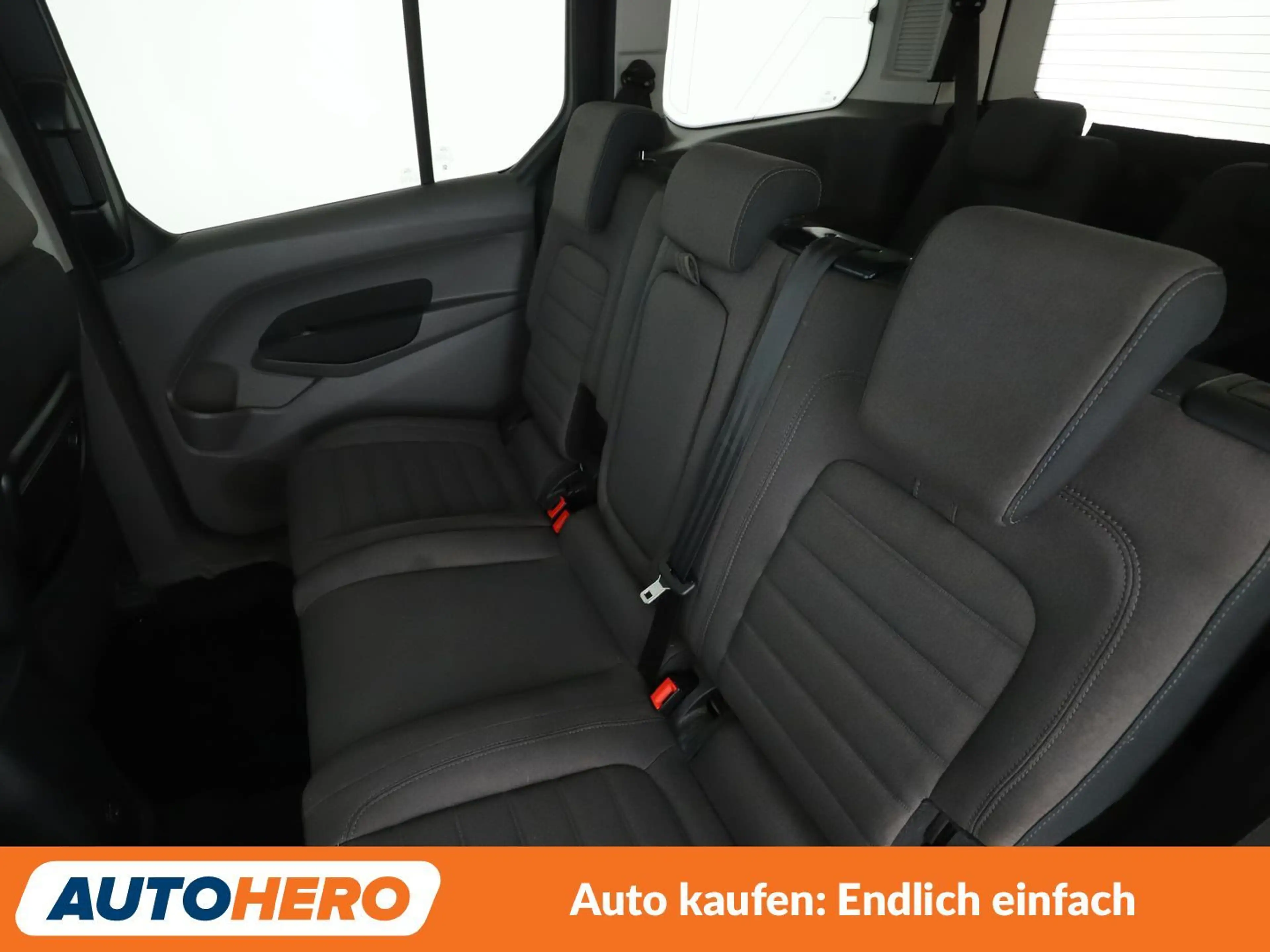 Ford Grand Tourneo 1.5 TDCi EcoBlue Titanium *NAVI*TEMPO*BI-XENON*PDC — photo 14
