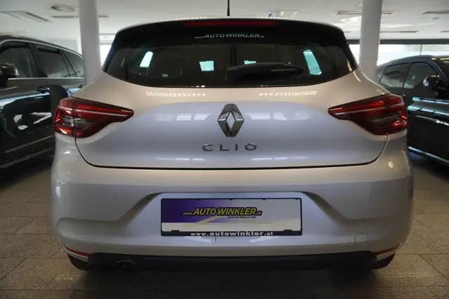 Renault Clio view 6