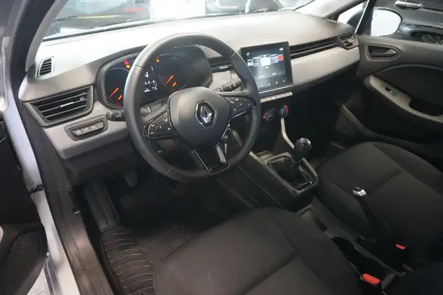 Renault Clio view 7