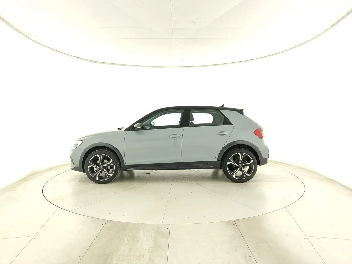 Audi A1 allstreet 30 TFSI S tronic Identity Contrast - RE Grigio - 2