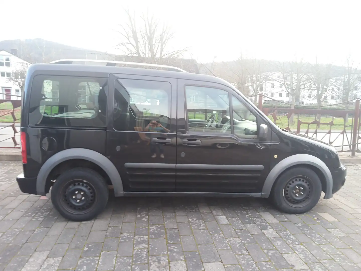 Ford Tourneo Connect Kombilimousine-komfort./vielseitig Familie/Camping Siyah - 1