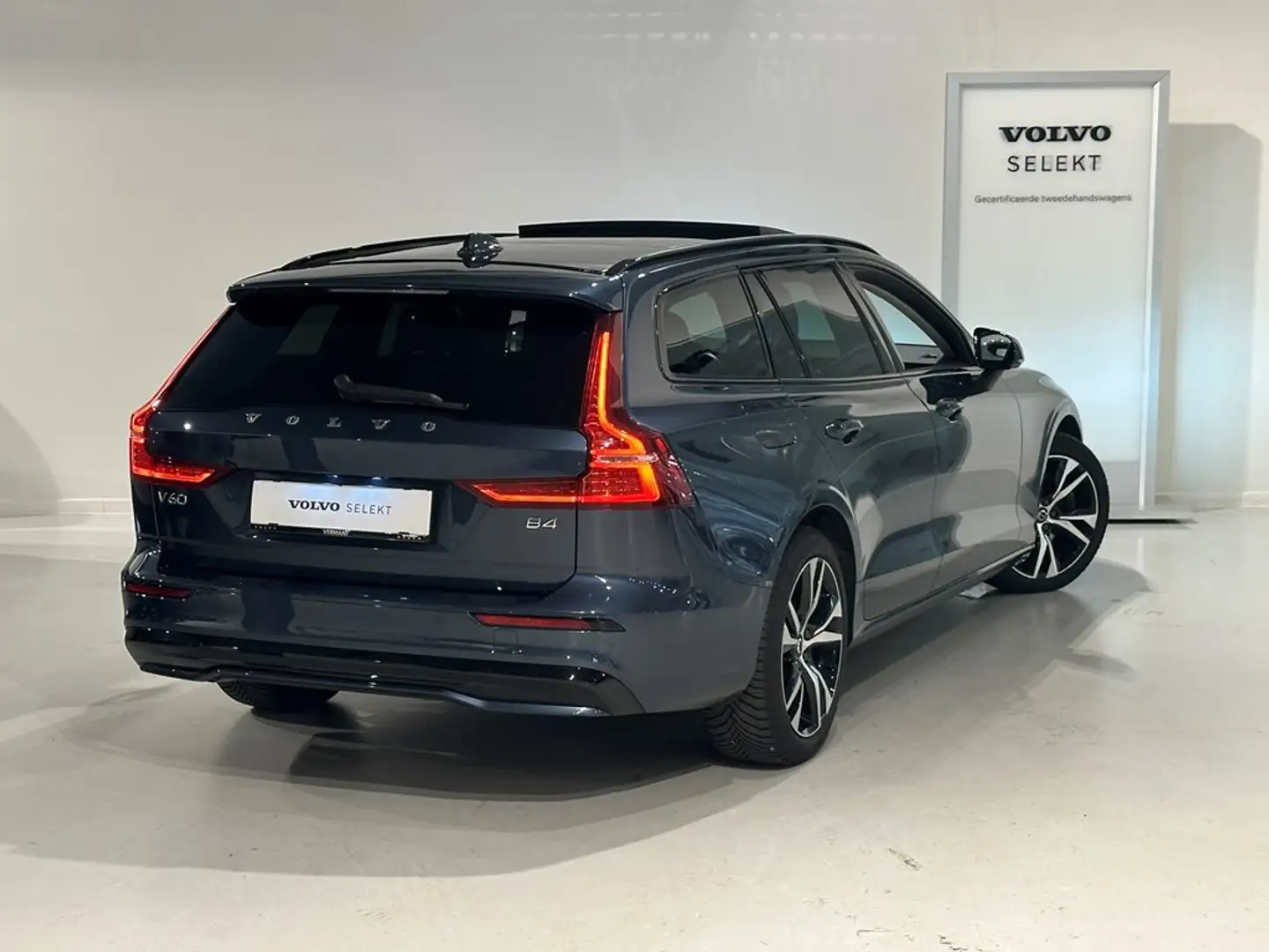 Volvo V60 B4 Mild Hybride Dark Ultimate Google Blauw - 2