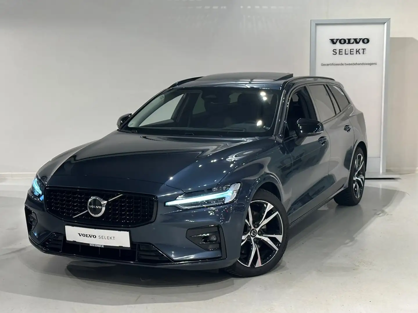 Volvo V60 B4 Mild Hybride Dark Ultimate Google Blauw - 1