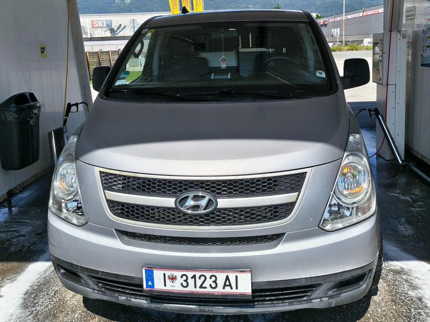 Hyundai H-1 TQ Silber - 2