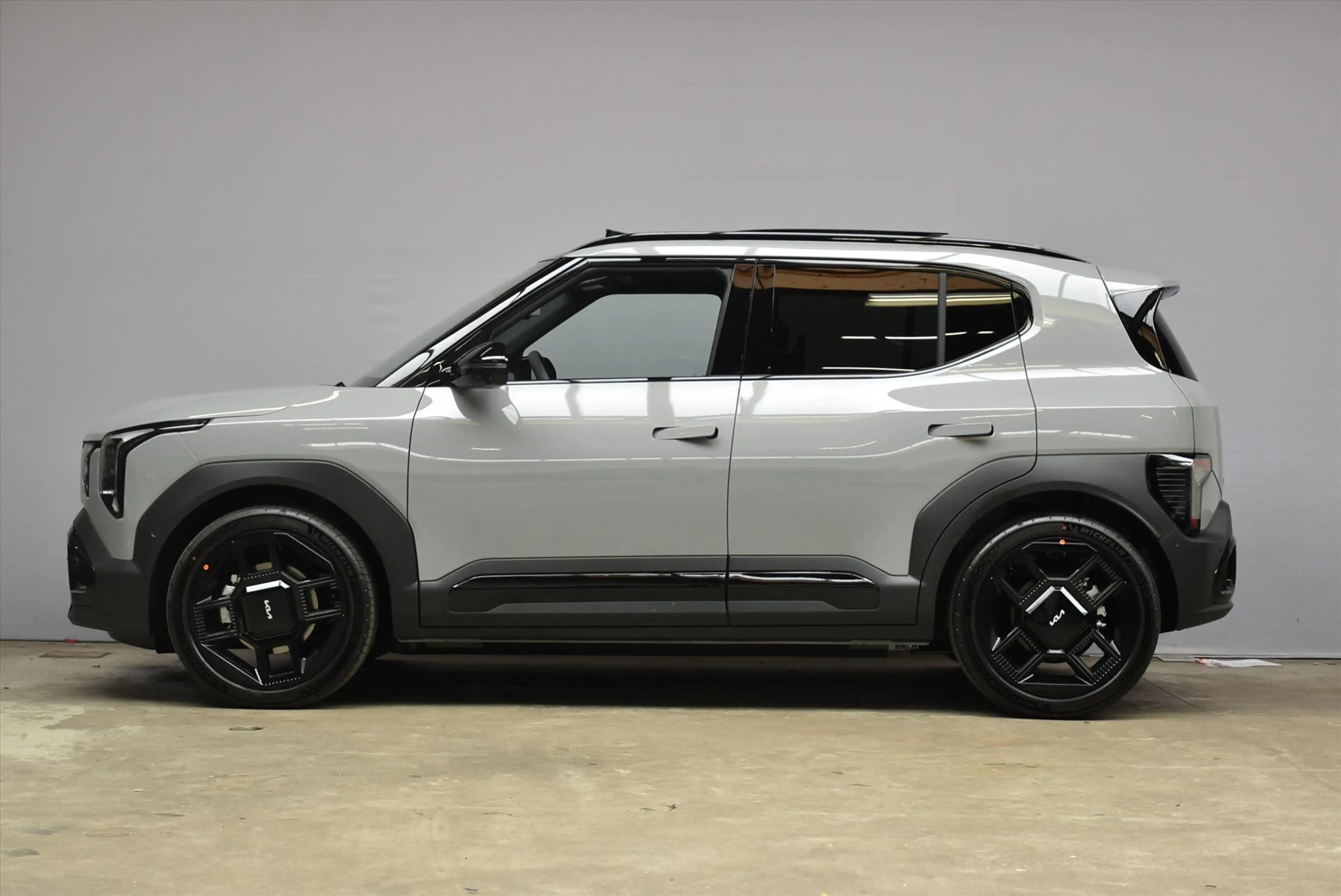 Kia EV2 61 kWh 135pk (5-zits) Black-Line — photo 2