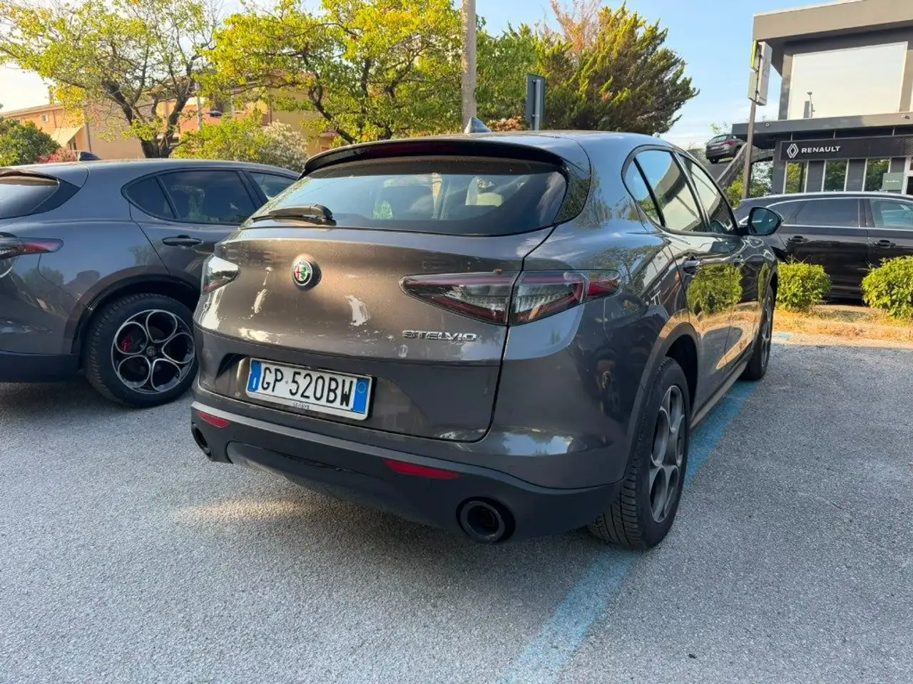 Alfa Romeo Stelvio 2023