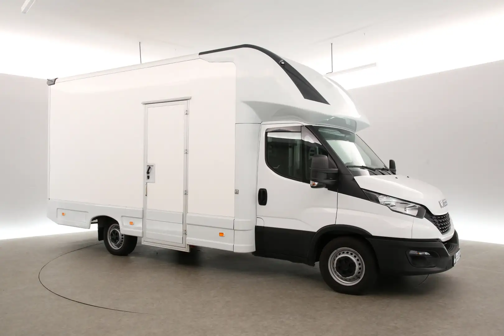 Iveco Daily 35S14 2.3 410 | Foodtruck | Pannenkoek | Wafelijze Blanc - 2
