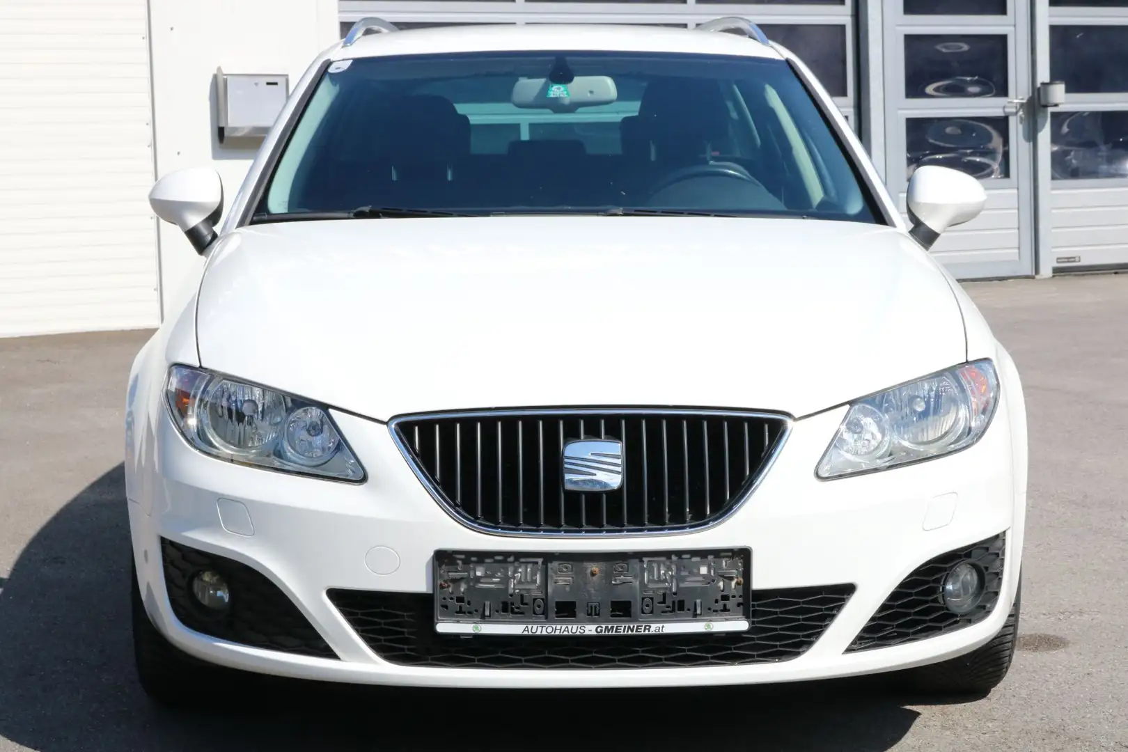 SEAT Exeo ST Chili&Style 2,0 TDI CR Weiß - 2