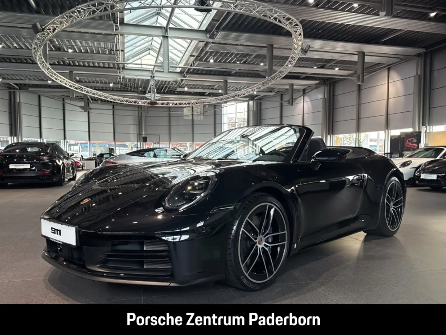Porsche 992 -2 (911) Carrera Cabriolet Schwarz - 1