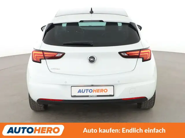 Opel Astra view 5