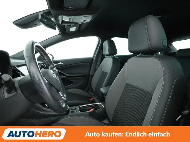 Opel Astra view 10
