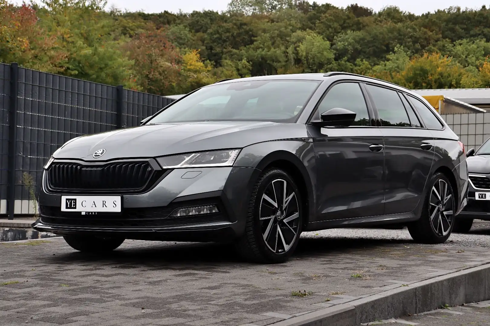 Skoda Octavia Combi Sportline *PANO*ACC*COLUMBUS*HUD* Gris - 1
