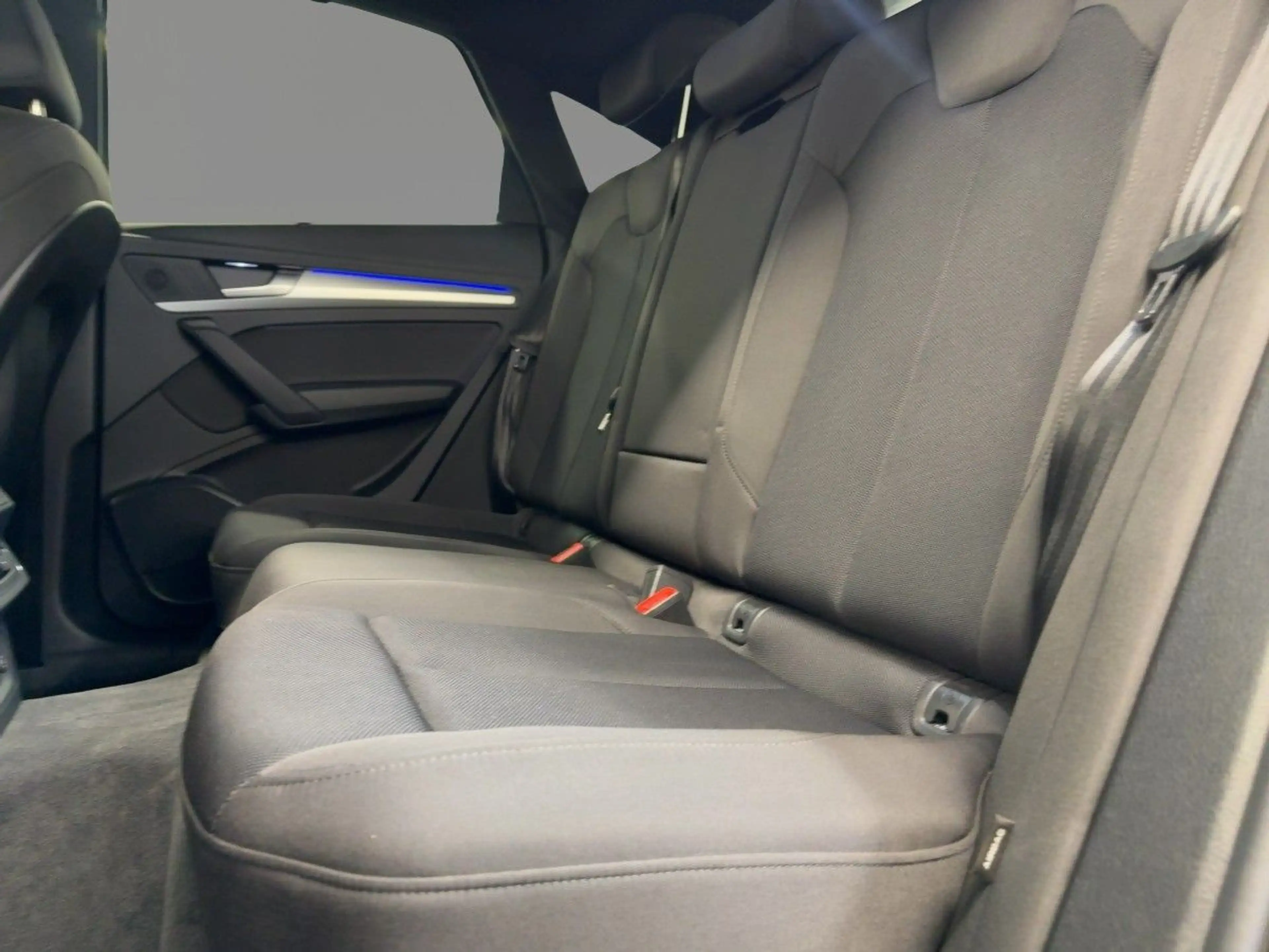 Audi Q5 advanced 40 TDI quattro Matrix Pano — photo 9