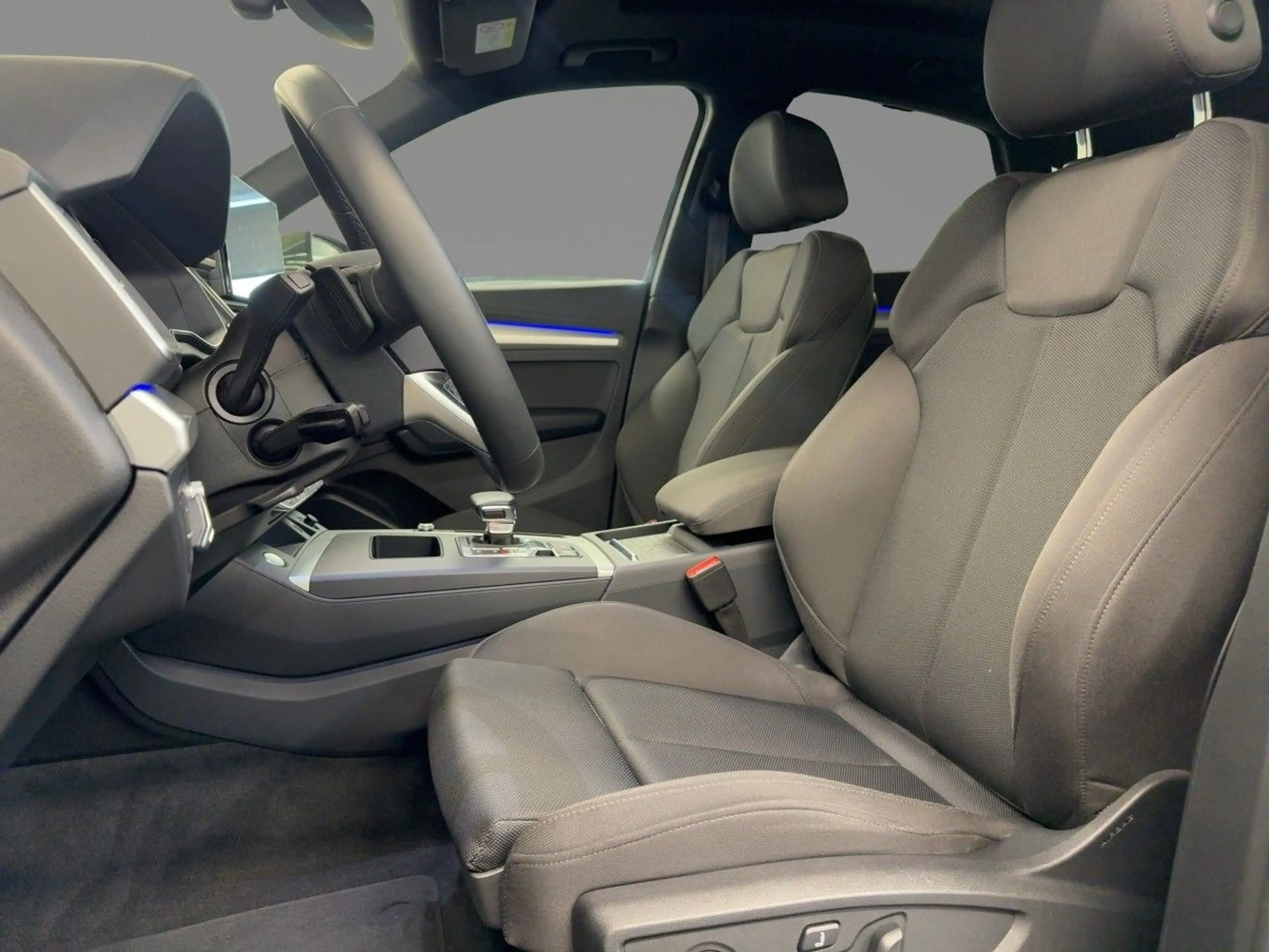 Audi Q5 advanced 40 TDI quattro Matrix Pano — photo 8